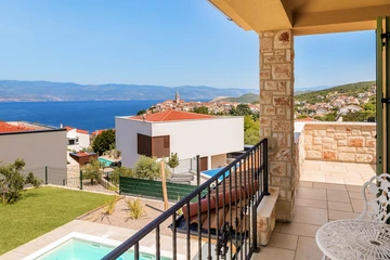 Seaside Family Villa in Vrbnik, Krk