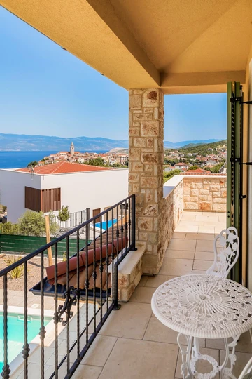 Seaside Family Villa in Vrbnik, Krk