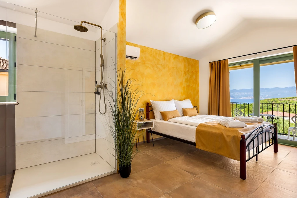 Seaside Family Villa in Vrbnik, Krk
