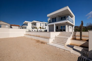 3-Bedroom Villa in Linardići (Krk) for 8 Guests