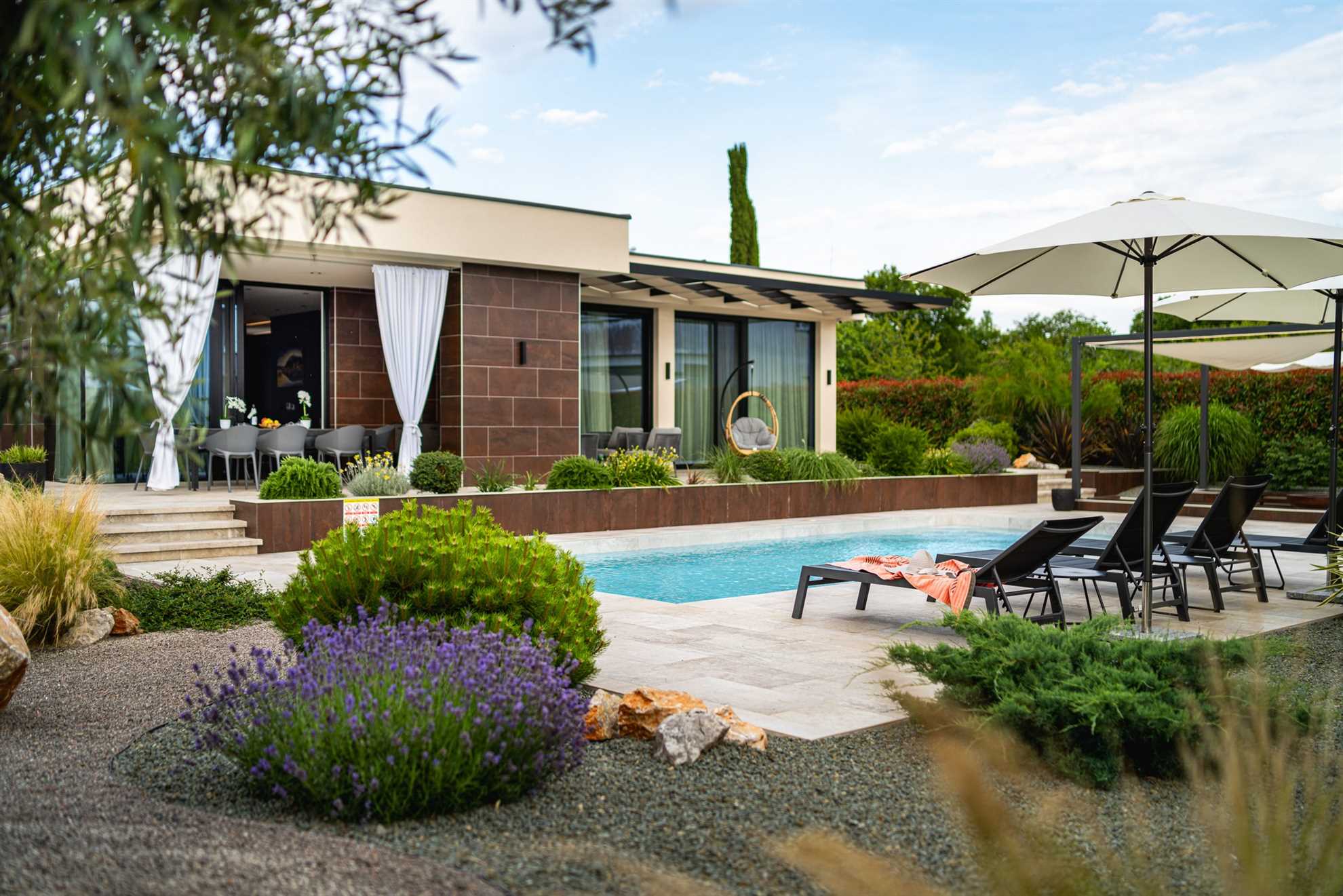 Villa Blumarine – Eine moderne Oase des Komforts mit privatem Pool