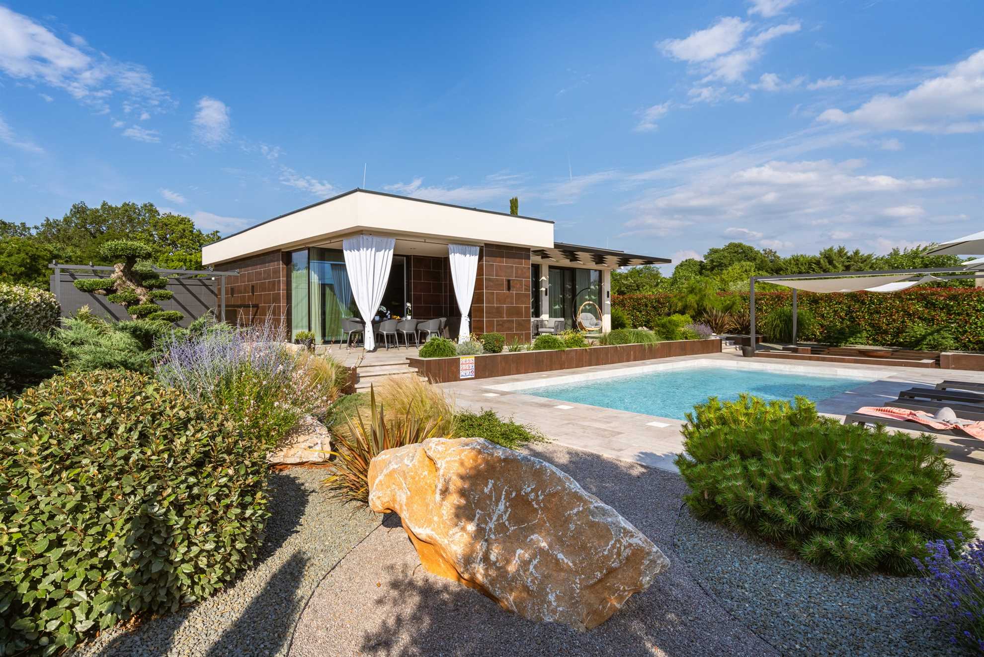 Villa Blumarine – Eine moderne Oase des Komforts mit privatem Pool