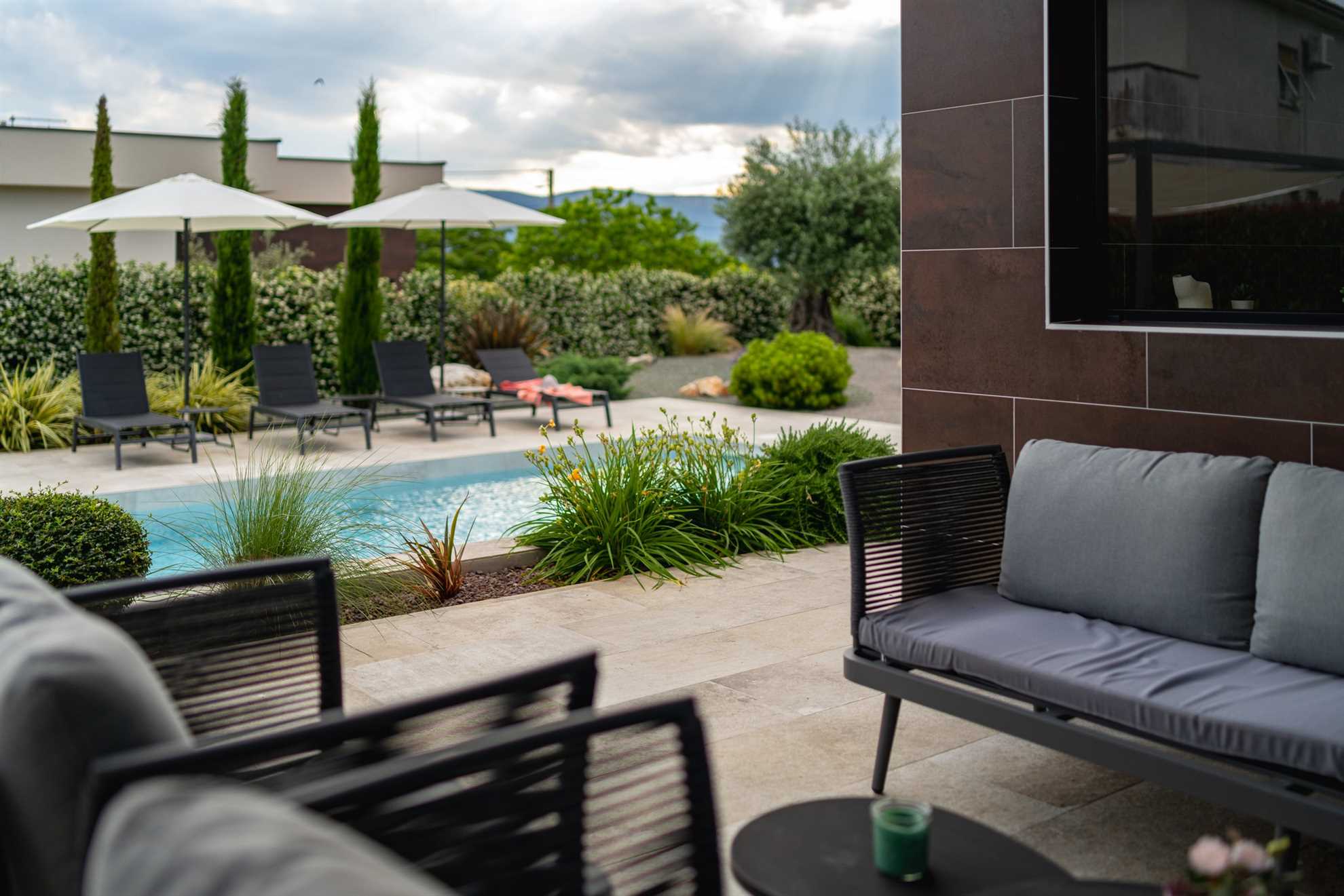 Villa Blumarine – Eine moderne Oase des Komforts mit privatem Pool