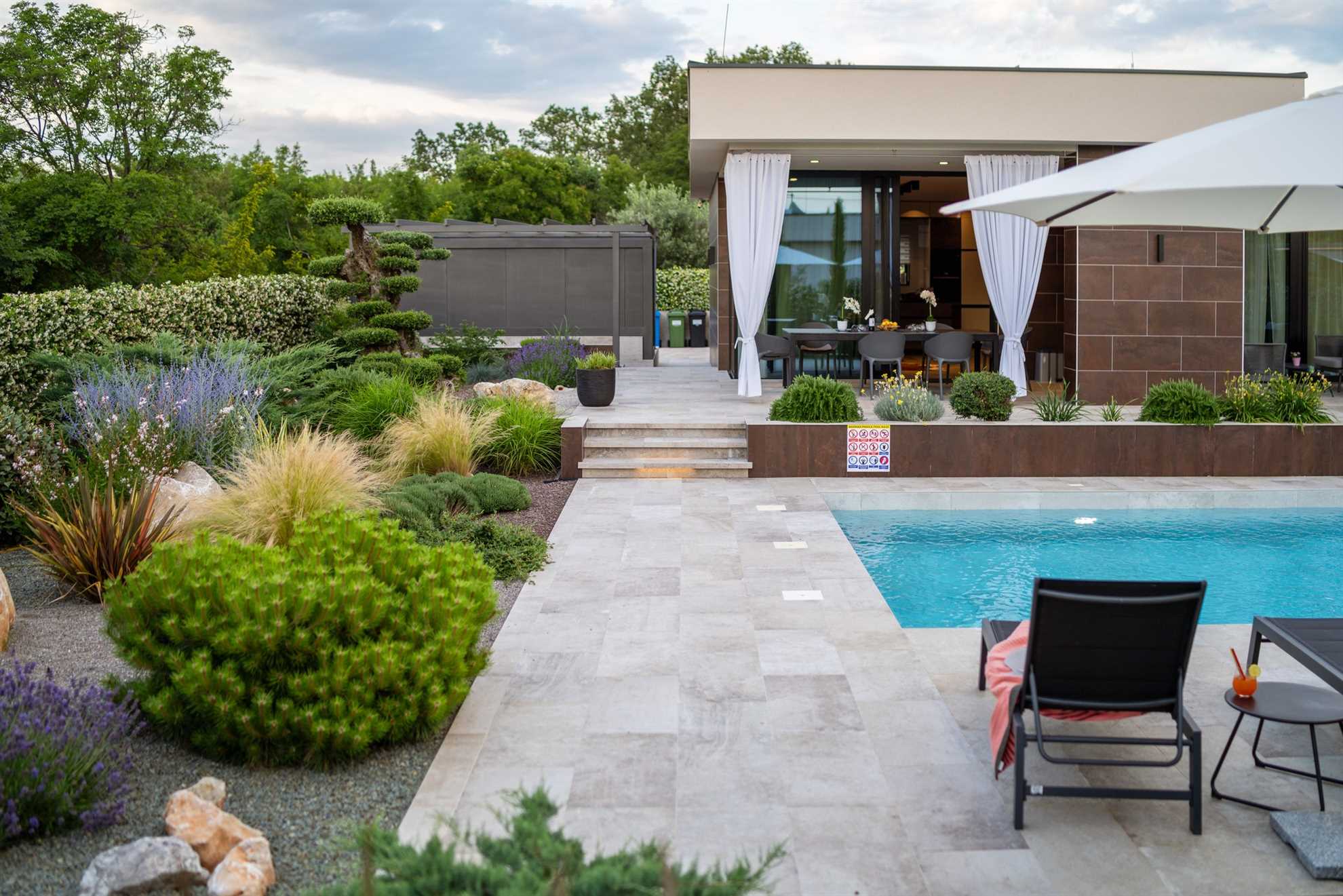 Villa Blumarine – Eine moderne Oase des Komforts mit privatem Pool