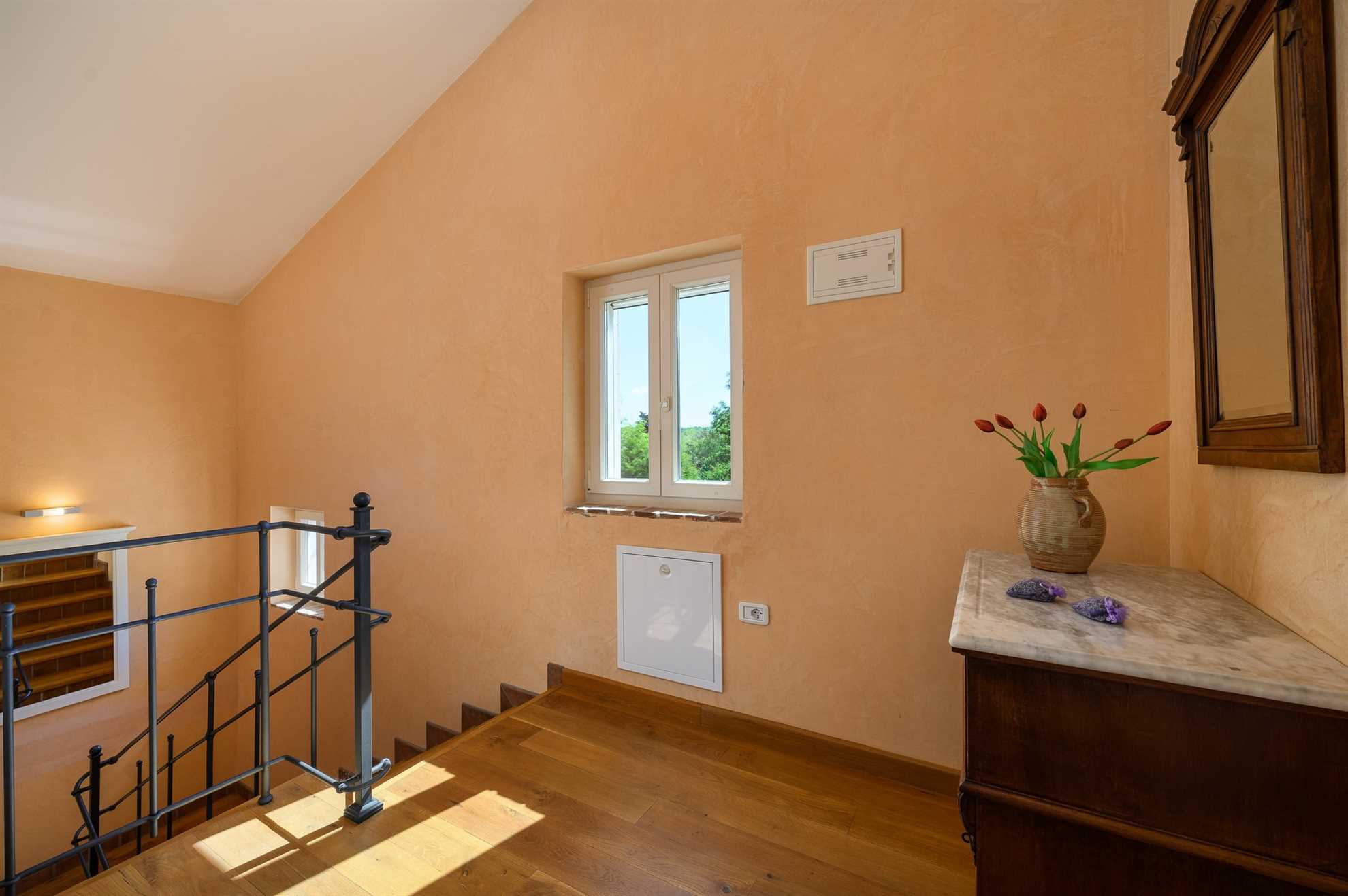 Villa Lipa with Heated Pool, Sauna & Wine Cellar