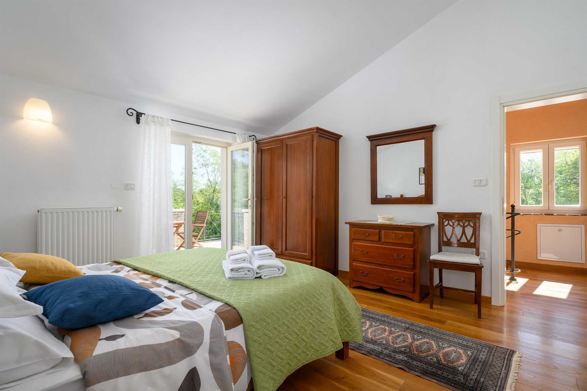 Villa Lipa with Heated Pool, Sauna & Wine Cellar