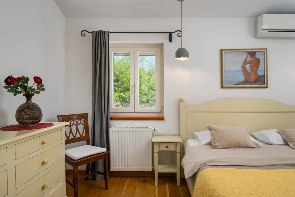 Villa in Krnica (Istra) with Heated Pool & Sauna
