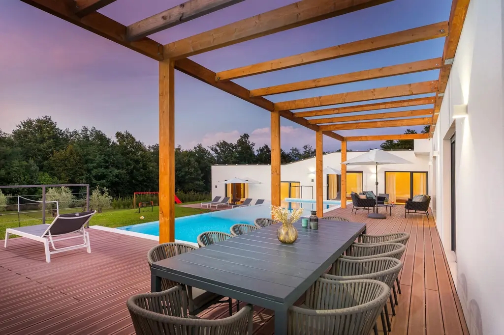 5-Bedroom Villa in Kršan (Istria) for 10 Guests