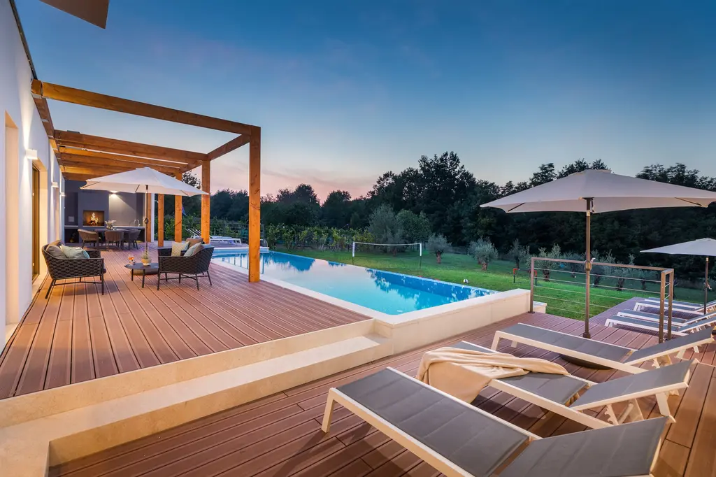 5-Bedroom Villa in Kršan (Istria) for 10 Guests