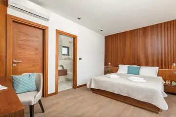 5-Bedroom Villa in Kršan (Istria) for 10 Guests