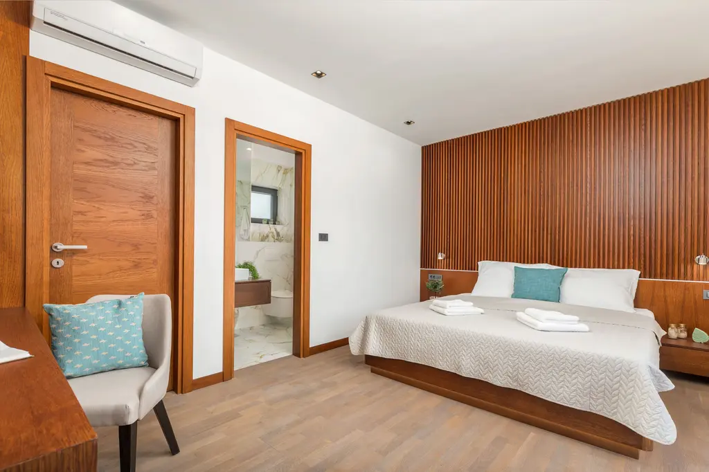 5-Bedroom Villa in Kršan (Istria) for 10 Guests