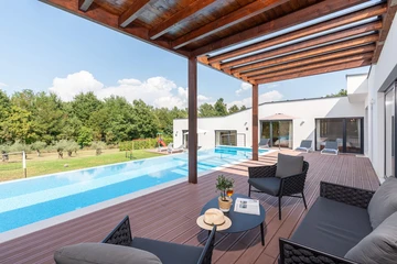 5-Bedroom Villa in Kršan (Istria) for 10 Guests