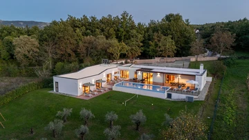 5-Bedroom Villa in Kršan (Istria) for 10 Guests