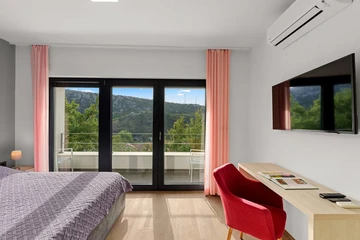 Heated Pool Villa in Bakarac for Up to 12 Guests