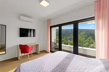 Heated Pool Villa in Bakarac for Up to 12 Guests