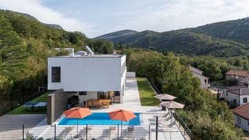 Heated Pool Villa in Bakarac for Up to 12 Guests