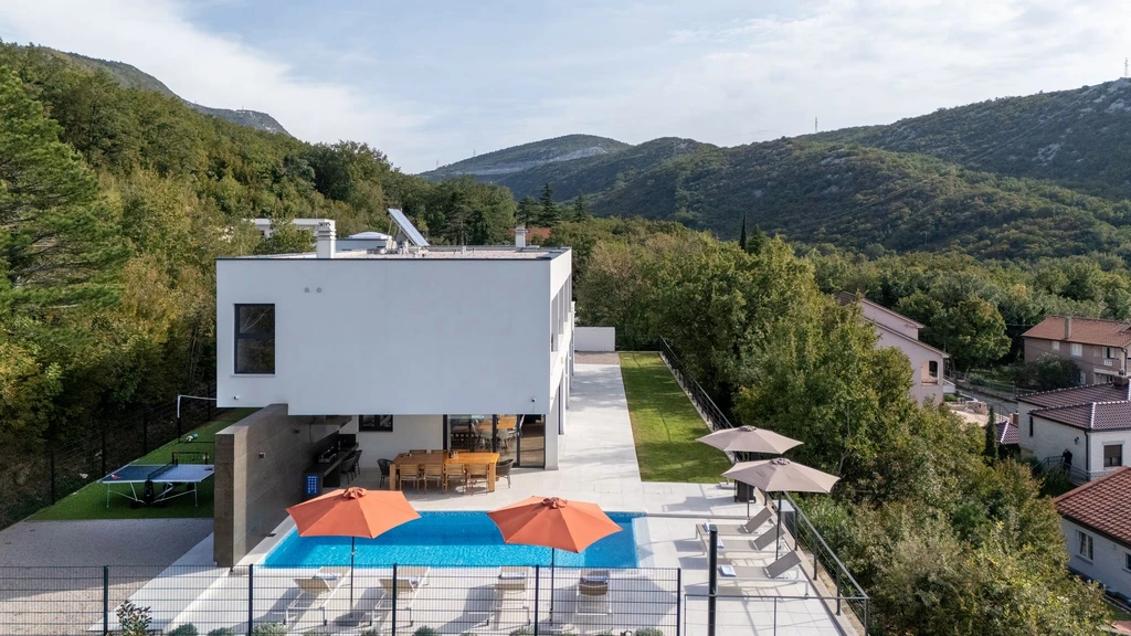 Heated Pool Villa in Bakarac for Up to 12 Guests