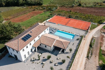 4-Bedroom Villa in Motovun for Up to 8 Guests