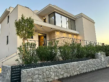 4-Bedroom Villa in Kornić (Krk) for 9 Guests