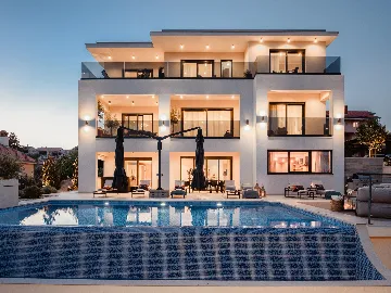 4-Bedroom Villa in Kornić (Krk) for 9 Guests