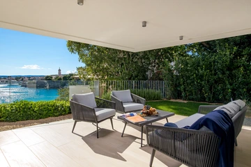 Krk 3-Bedroom Apartment with Beach Access