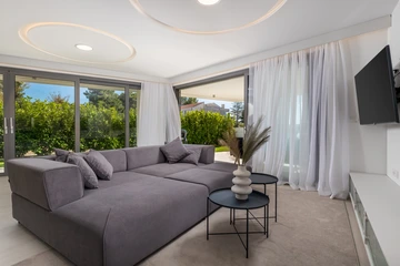 Krk 3-Bedroom Apartment with Beach Access