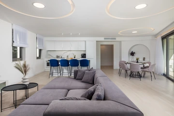 Krk 3-Bedroom Apartment with Beach Access