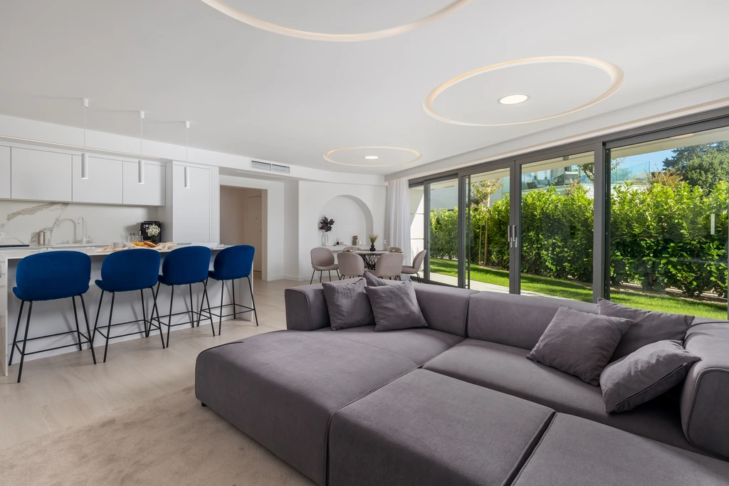 Krk 3-Bedroom Apartment with Beach Access