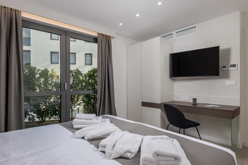 Krk 3-Bedroom Apartment with Beach Access