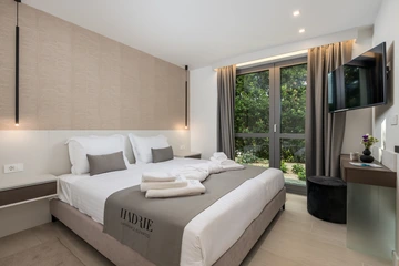 Krk 3-Bedroom Apartment with Beach Access