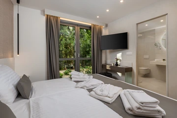 Krk 3-Bedroom Apartment with Beach Access