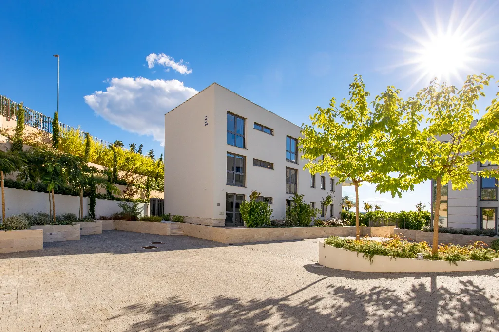 Krk 3-Bedroom Apartment with Beach Access
