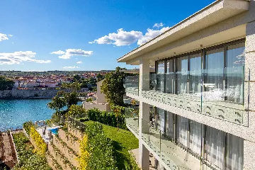 Krk 3-Bedroom Apartment with Beach Access