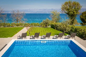 Malinska (Krk) Villa for 12 Guests with Private Pool