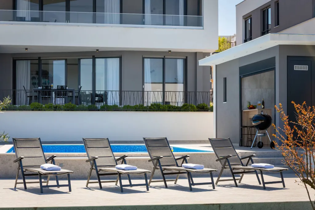 Malinska (Krk) Villa for 12 Guests with Private Pool
