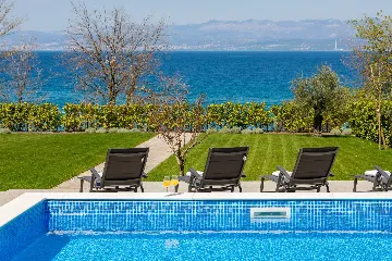 Malinska (Krk) Villa for 12 Guests with Private Pool