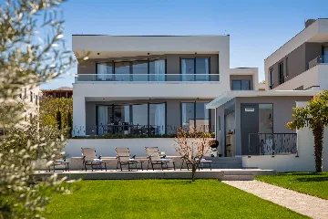 Malinska (Krk) Villa for 12 Guests with Private Pool