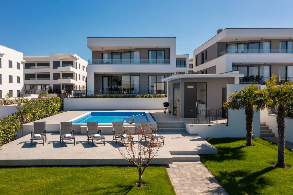 Malinska (Krk) Villa for 12 Guests with Private Pool