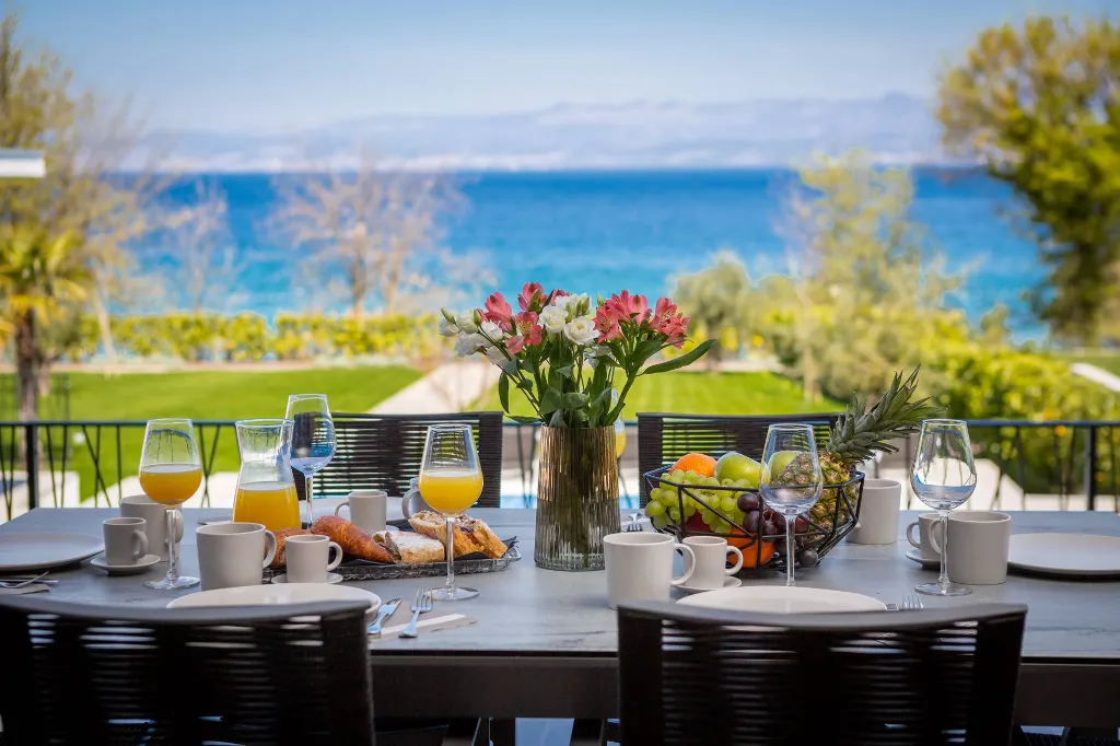 Malinska (Krk) Villa for 12 Guests with Private Pool