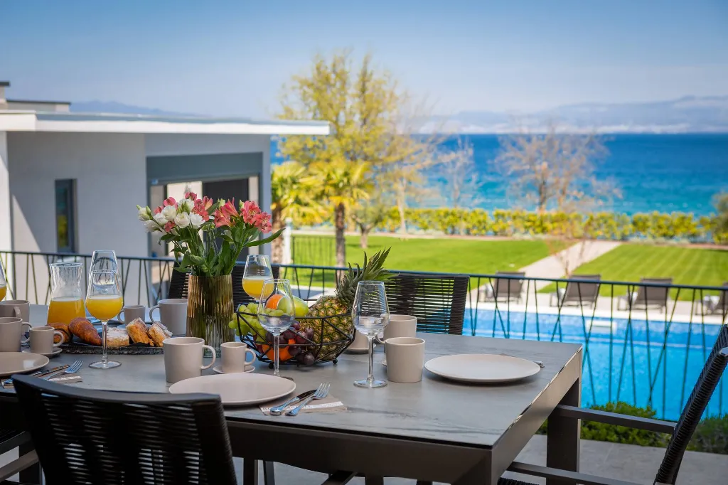 Malinska (Krk) Villa for 12 Guests with Private Pool