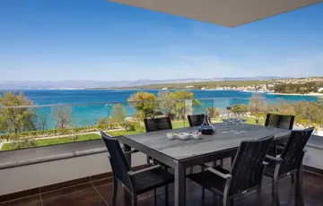 Villa with Private Pool in Malinska (Krk) - Sleeps 12