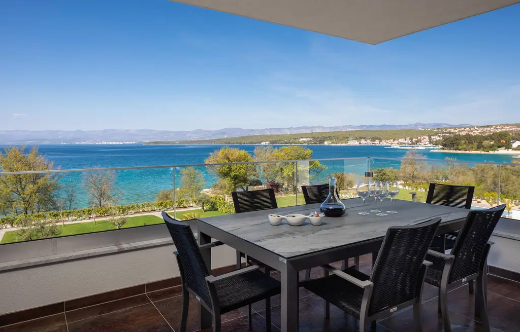 Villa with Private Pool in Malinska (Krk) - Sleeps 12
