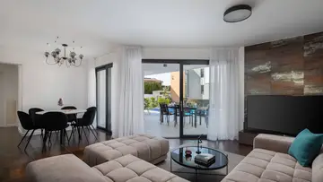 Malinska (Krk) 2-Bedroom Apartment with Private Pool