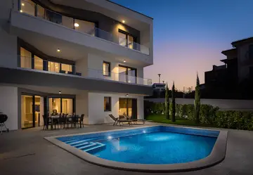 Malinska (Krk) 2-Bedroom Apartment with Private Pool