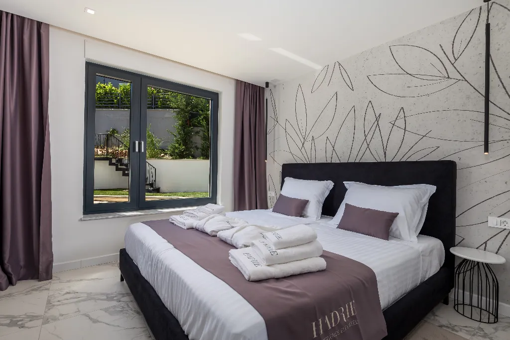 Malinska (Krk) 2-Bedroom Apartment with Private Pool