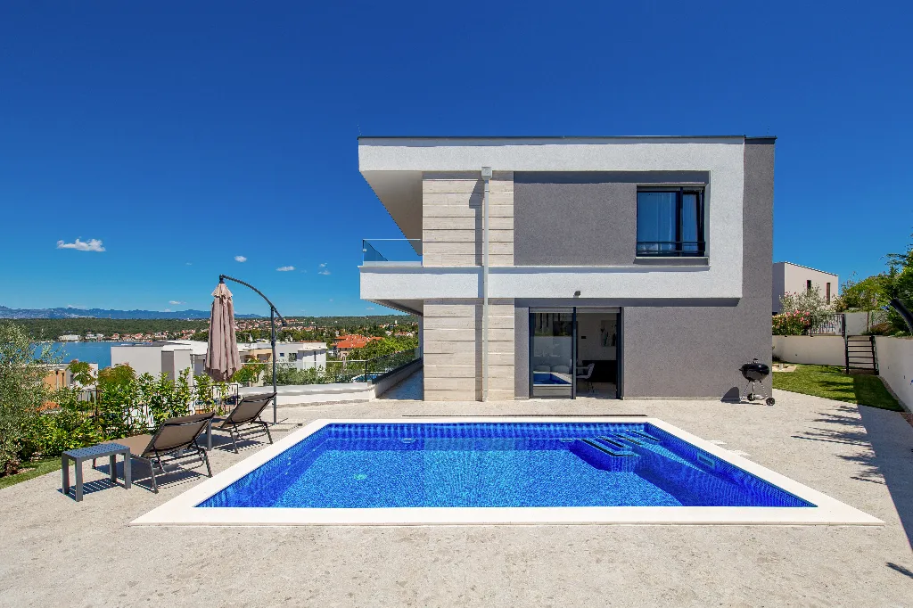 Malinska (Krk) 2-Bedroom Apartment with Private Pool