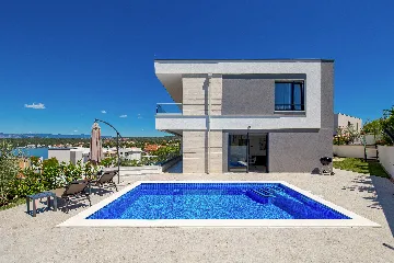 Malinska (Krk) 2-Bedroom Apartment with Private Pool