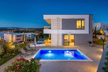 Malinska (Krk) 2-Bedroom Apartment with Private Pool