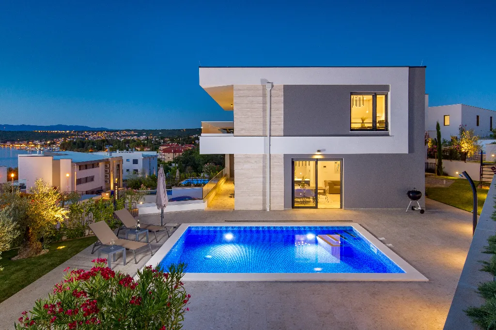 Malinska (Krk) 2-Bedroom Apartment with Private Pool