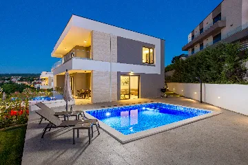 Malinska (Krk) 2-Bedroom Apartment with Private Pool